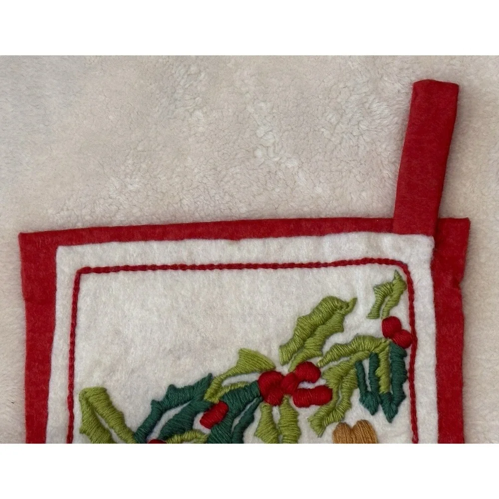 VTG‎ Columbia Minerva SKATING BUNNIES Crewel Felt Christmas Stocking FINISHED